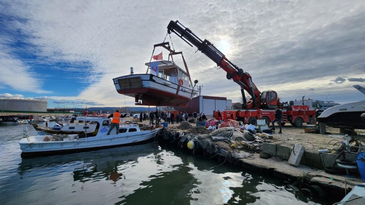 ÇOMÜ’nün “Yüzen Laboratuvarı” Geri Döndü! Boğazın Sularında Yeni Dönem Başlıyor