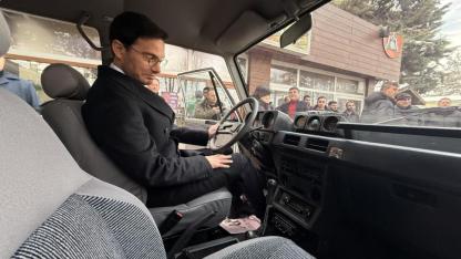 Efsane Validen Oğluna En Anlamlı Yadigar: Babasının Makam Aracını Restore Ettirdi