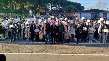 Gümüşçay'da öğrencilerin karne sevinci