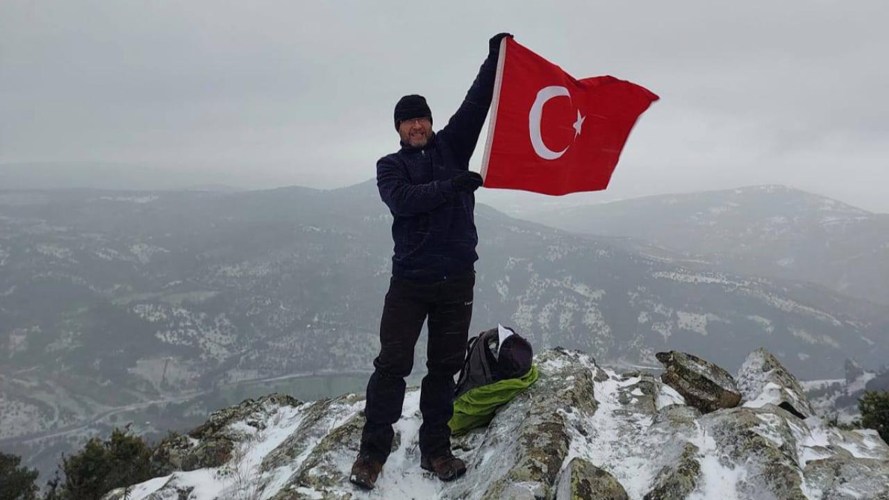 Kazdağları'nda Dondurucu Yürüyüş: Dağcılar -8 Derecede Tarihin İzini Sürdü