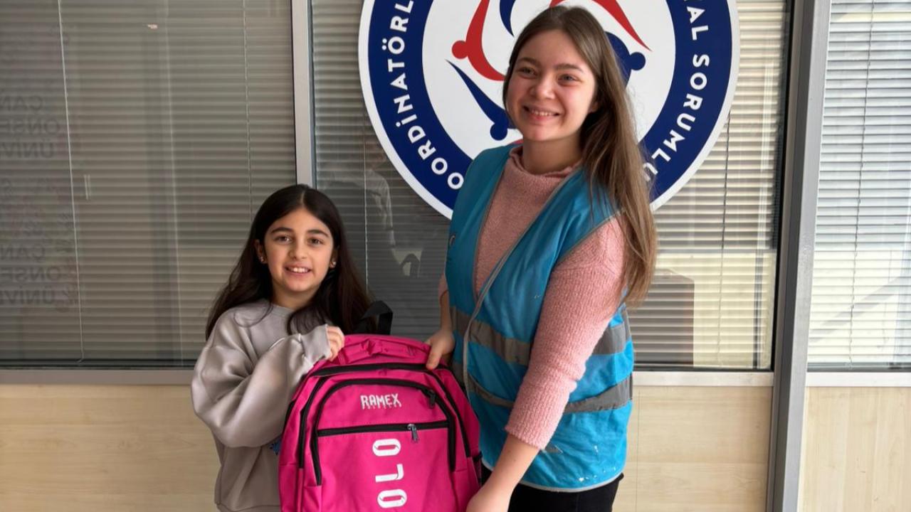 Kumbarasını Açtı, Hatay’a Umut Oldu: Çanakkale’nin Minik Asya’sından Dev Adım!