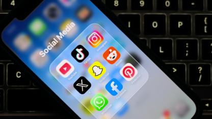 Liselerde Telefon Kısıtlaması ve Çocuklara Sosyal Medya Yasağı Kabul Edildi!