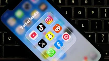 Liselerde Telefon Kısıtlaması ve Çocuklara Sosyal Medya Yasağı Kabul Edildi!