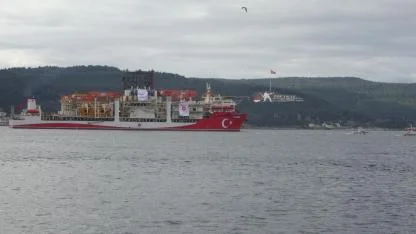 Mavi Vatan'ın Yeni Muhafızı Yola Çıktı! 'Yıldırım' Çanakkale Boğazı'nı Selamladı