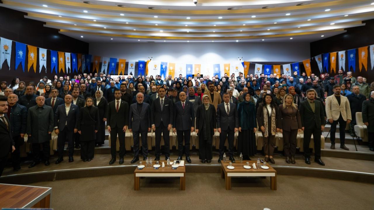 Merkezden Beldeye Tek Ses: AK Parti Çanakkale Teşkilatı İstişarede Buluştu!