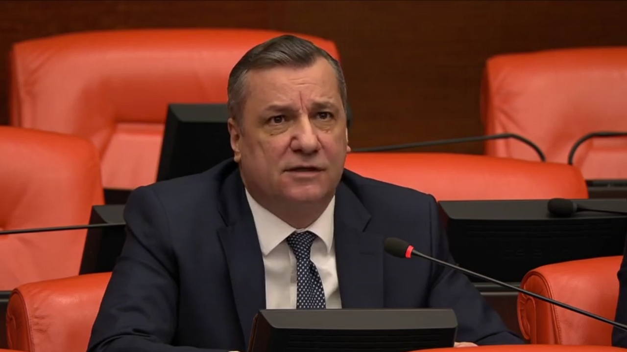 Özgür Ceylan’dan İktidara Tarım Yaylım Ateşi: "Milletin Efendisi Köylü, Tefecinin Kölesi Oldu!"