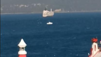 Çanakkale Boğazı'nda tekne sürüklendi!