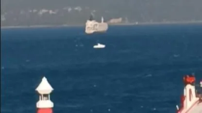 Çanakkale Boğazı'nda tekne sürüklendi!