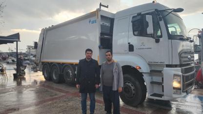 Küçükkuyu Belediyesi filoya 10 yeni araç kazandırdı