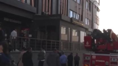Bayrampaşa Kaymakamlığı'nda Hareketli Dakikalar! Yangın nedeniyle bina tahliye edildi
