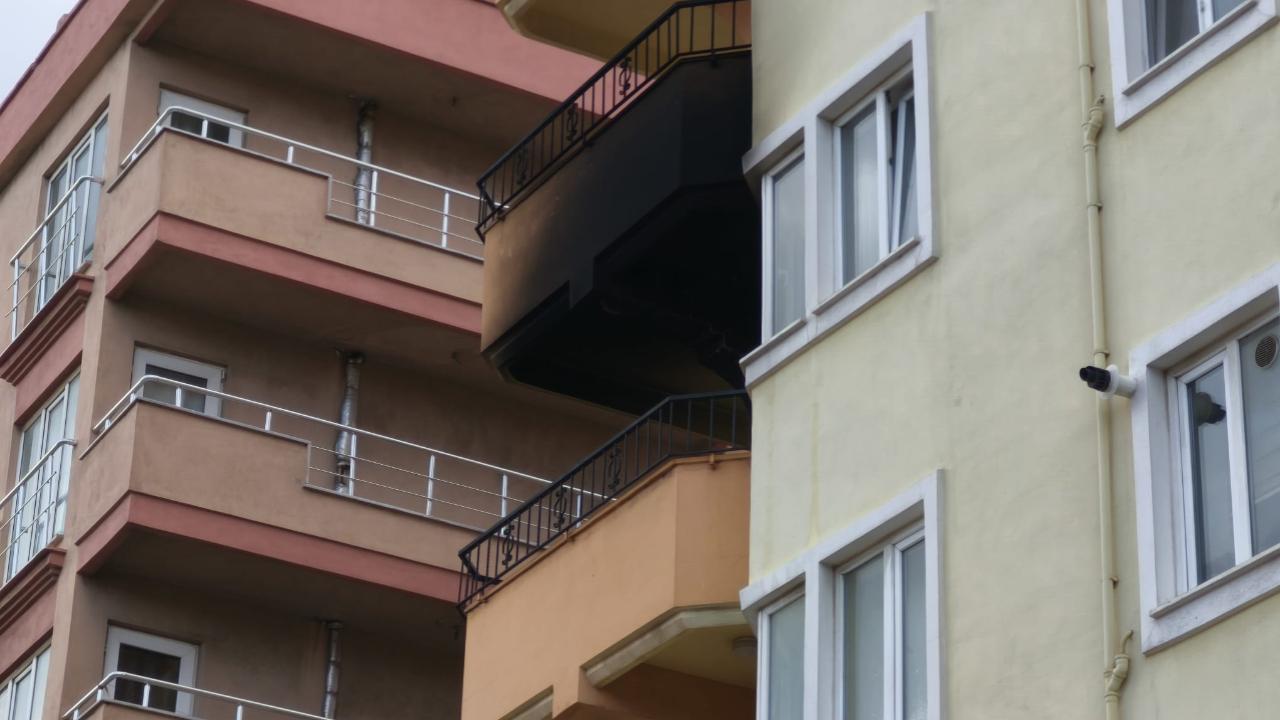 Troya Caddesi’nde Korkutan Ev Yangını: İtfaiyenin hızlı müdahalesi faciayı önledi