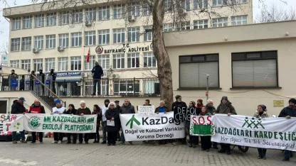 Kazdağları’nda Cengiz Holding’e Karşı Hukuk Mücadelesi: Yaşam Savunucuları Bayramiç Adliyesi’ndeydi!