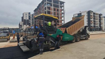 Gazi Meclis Caddesi’nde üstyapı çalışması