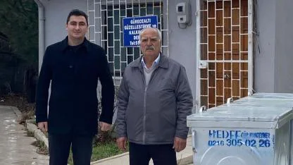 CHP Lapseki İlçe Başkanlığı'ndan çöp konteyneri desteği