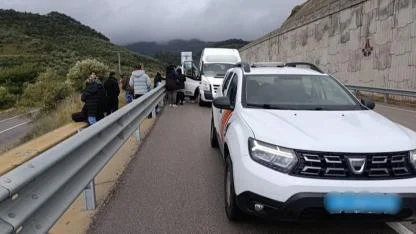 Umut Tacirlerine Darbe: Ayvacık’ta 12’si çocuk 27 kaçak göçmen yakalandı