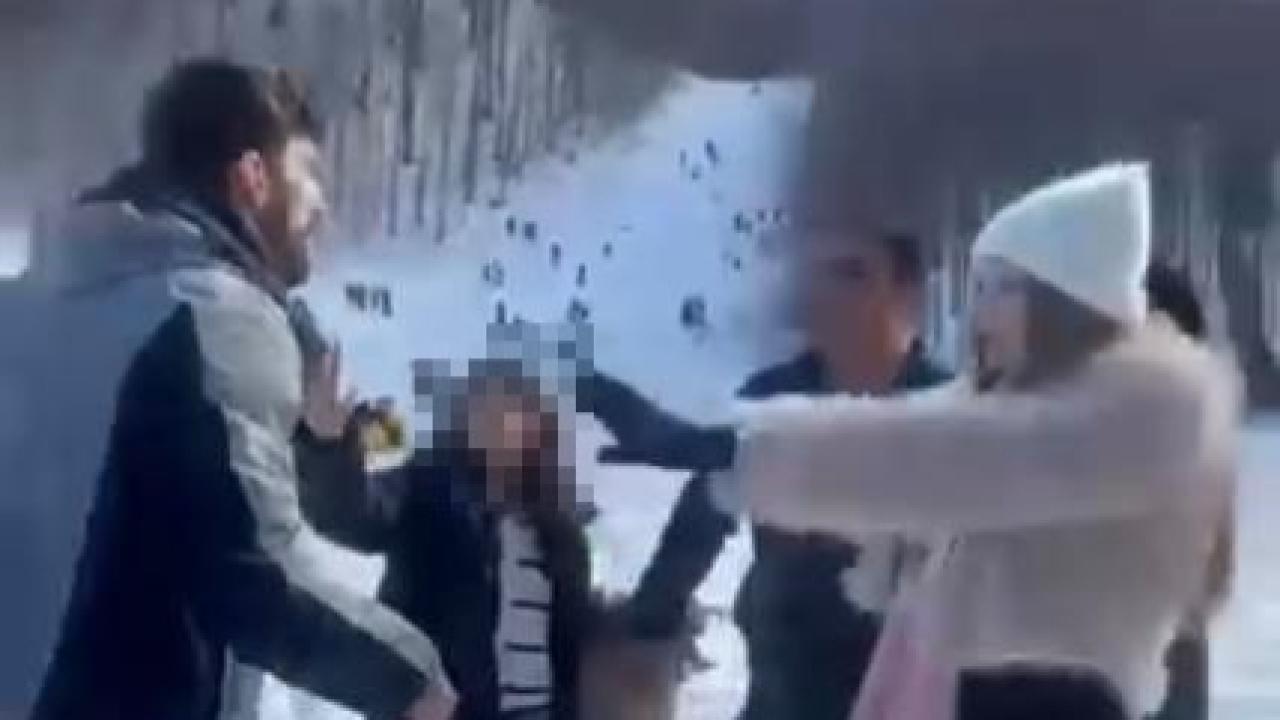 Kartepe'de tartışma kavgaya döndü: Baba, çocuklarının yanında darp edildi