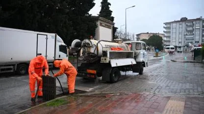 Çanakkale’de Sağanak Mesaisi: Ekipler Yağmur Altında Seferber Oldu!
