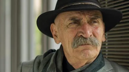 Ramiz Dayı’nın Mirası Satışta! Tuncel Kurtiz’in Kazdağları’ndaki Evi Yeni Sahibini Bekliyor