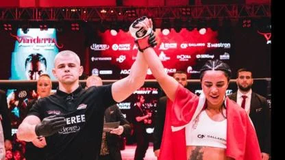 Sadece 2 Raund Sürdü! Sabriye Şengül’den Macar Rakibine Sert Nakavt!