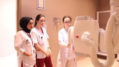 Sağlık Öğrencileri Dikkat! Hastane Stajı Öncesi "Tıbbî Türkçe" Eğitimi Zorunlu mu Oluyor?