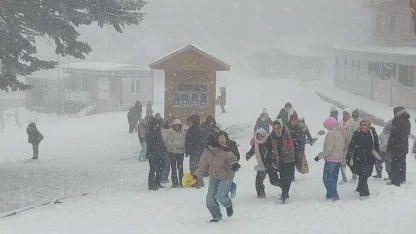 Uludağ’da Kar Kalınlığı 60 Santimetreyi Aştı: Zirve Beyaza Büründü