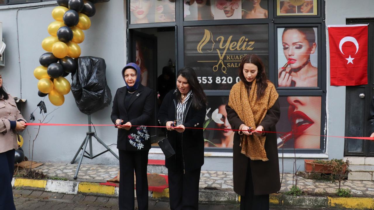 Yeliz Kuaför Kalkım'da açıldı
