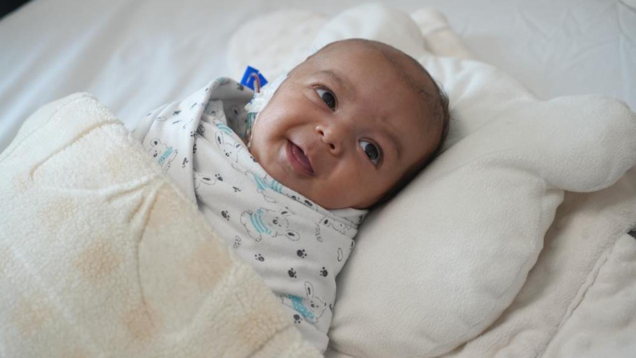 1,5 Yaşındaki Bebek Hayata Tutundu: Nadir Görülen Agresif Tümör Operasyonu Başarıyla Tamamlandı!