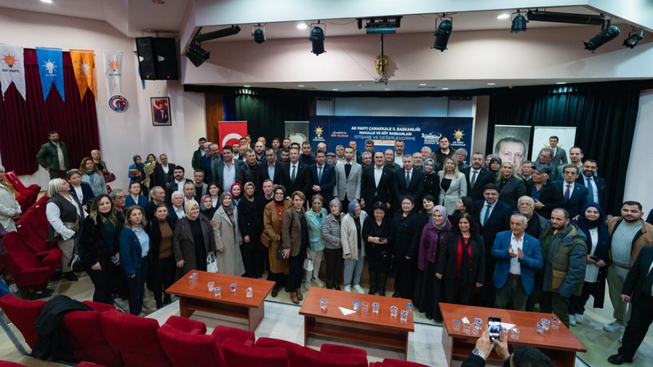AK Parti'den Mahalle Başkanları İstişare ve Değerlendirme Toplantısı