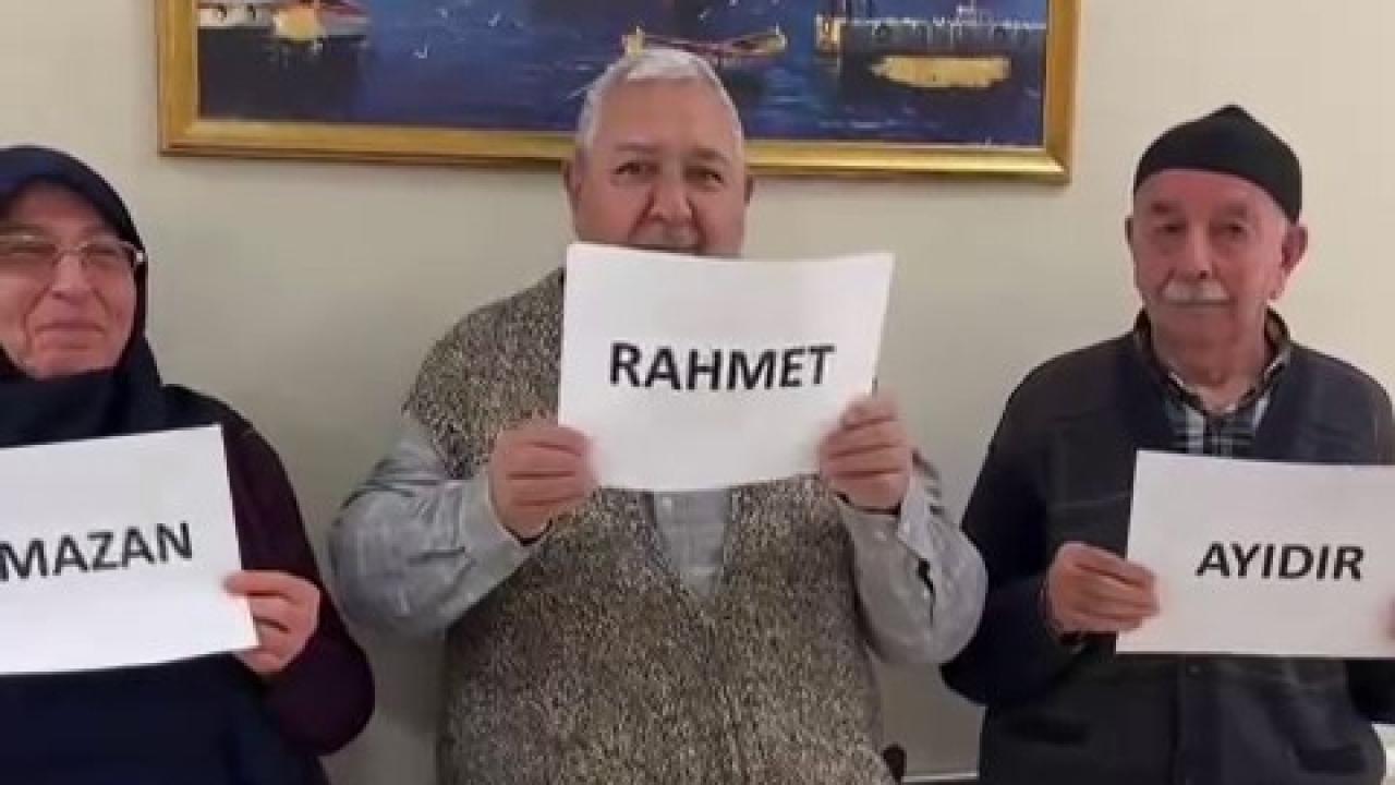 "Akşam Teravihte Buluşalım!" Gaziantepli Yaşlıların Ramazan Videosu Paylaşım Rekorları Kırıyor