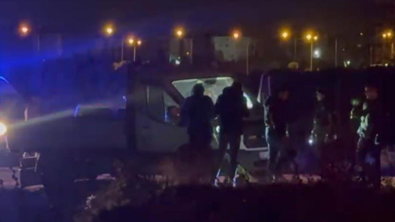 Araçta erkek cesedi bulundu