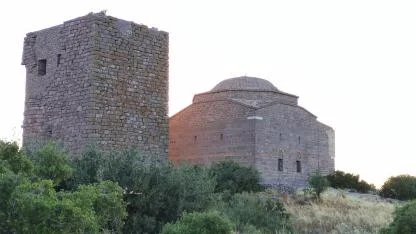 Assos’un Zirvesinde Bir Osmanlı İmzası: Minaresiz Murad Hudâvendigâr Camii