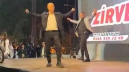 Aydın'da Mucize Kurtuluş: Sahne Devrildi, Başkan Saniyelerle Kurtuldu!