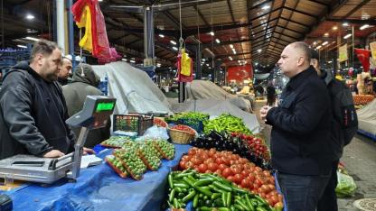 Başkan Ergun sahurda pazar esnafıyla buluştu