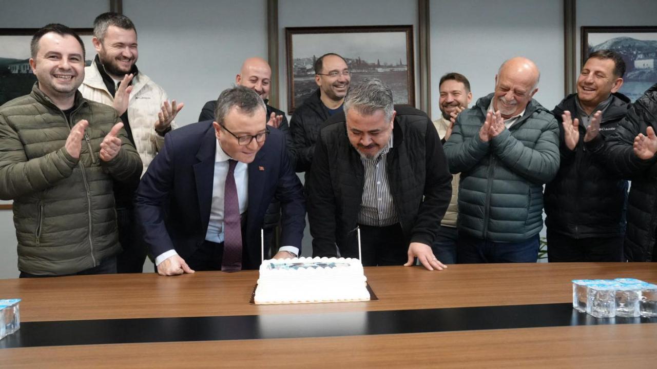 Bigaspor'dan Alper Şen'e doğum günü sürprizi