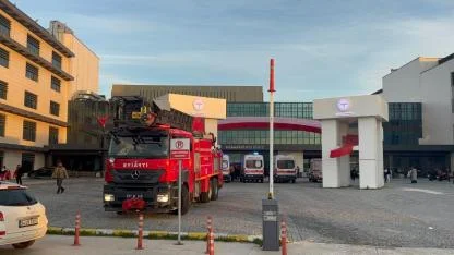 Çanakkale'de Hastane Servisinde Yangın Çıktı! Hastalar Tahliye Edildi: İşte İlk Görüntüler