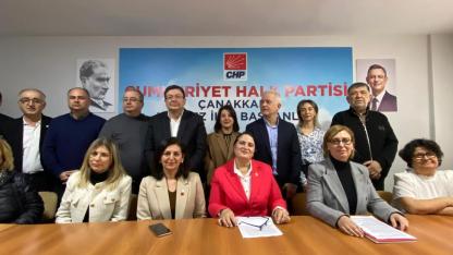 CHP Çanakkale Merkez İlçe Kadın Kollarında Bayrak Değişimi: Mehtap İstek Görevi Nilgün Güngör’e Devretti