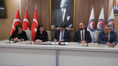 ÇOMÜ ve İş Bankası Arasında Promosyon Anlaşması Gerçekleştirildi