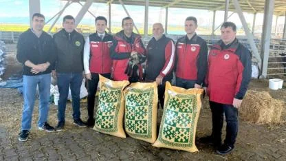 Ezine’de Selin Yaraları Sarılıyor: Selden zarar gören işletmelere yem desteği