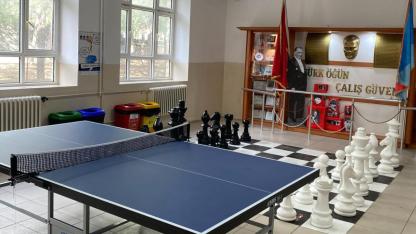 Gökçeada Belediyesi'nden Cumhuriyet İlkokulu’na eğitim ve spor desteği