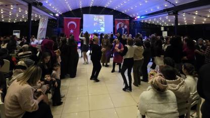 Gökçeada’da kadınların neşesi geceyi aydınlattı