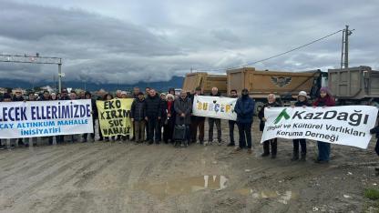 Akçay Sazlığı’nda "OSB" Kıskacı: Çevrecilerden Şantiye Önünde Açıklama