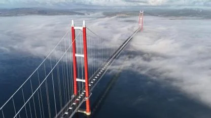 Çanakkale Boğazı'nda Sis Engeli: Transit Gemi Geçişleri Çift Yönlü Durduruldu