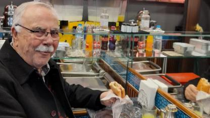 Ülgür Gökhan'dan Loçka molası!