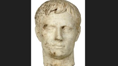Troya’nın En Asil Misafiri: İmparator Augustus’un Mermer Portresi Ziyaretçilerini Bekliyor