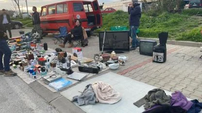 İş çıkışı durak noktası Sarıçay Bit Pazarı oldu