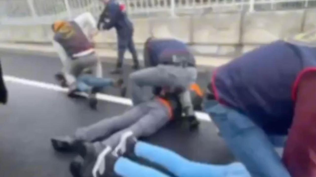 Ukraynalı Kadına Evinde Kâbusu Yaşattılar: Ellerini Bağlayıp Yüz Tanıma Sistemiyle Hesabını Boşalttılar!