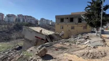 Faciadan Saniyelerle Kaçış: Heyelan Evleri Yuttu, Şehir Alarmda!