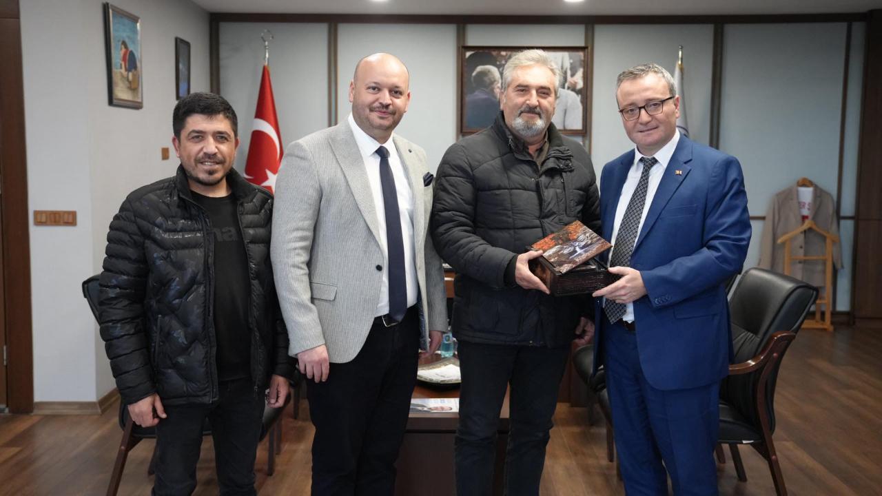 Biga’nın emektar müdürü Nurettin Yaşar emekli oldu