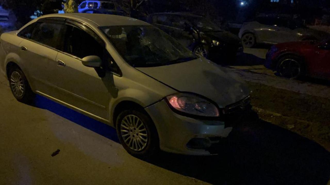 Çocuğun kullandığı otomobil bisiklete çarptı