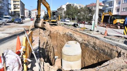 Geleceğin Çanakkale’si İçin Yer Altına Dev Yatırım: Troya Caddesi’nde Modern Altyapı Dönemi!